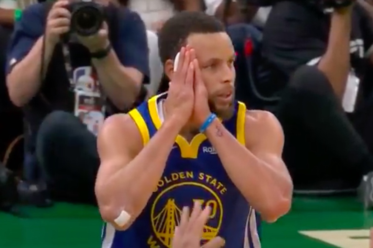 Stephen Curry Performed His Iconic 'Night-Night' Celebration At